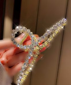 گیره سگک‌دار فلزی نگین دار روکش طلایی xl زنانه برند C&E Design کد 1719899975