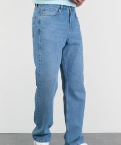 شلوار جین لخت برش گشاد صاف آبی روشن 100پنبه بگی مردانه برند HLT JEANS کد 1727790135