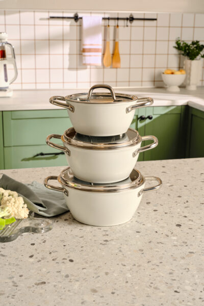 ست قابلمه کریستال دسته دار فلزی creamy 6تکه به وجود آمد رفیکا x برند Karaca کد 1733491889