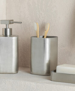 ست سرویس بهداشتی فولادی ضد زنگ chic نقره ای مات برند English Home کد 1737904396