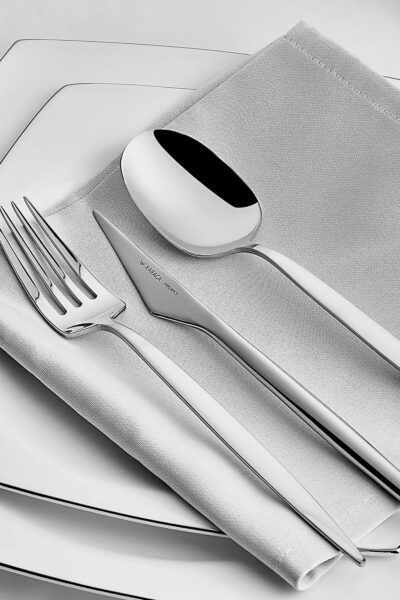 ست جعبه‎دار ظریف کارد, قاشق و چنگال 12نفره 84تکه برند Karaca کد 1740256272