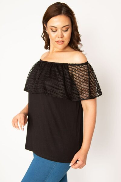 بلوز مشکی زنانه سایز بزرگ با یقه کشباف و دنباله تور کد 1742307363