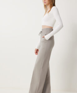 شلوار جین بافت ساده زنانه با جیب در رنگ خاکستری روشن XR00018 کد 1741195868