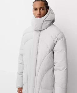 کلاهدار پفدار بلند پالتو برند Bershka کد 1742105529