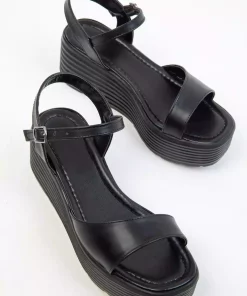 کفش لژ دار زنانه مشکی برند SOHO کد 1743871269