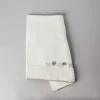 حوله صورت پنبه فیورا شیری 50x85cm برند Linens کد 1748484739
