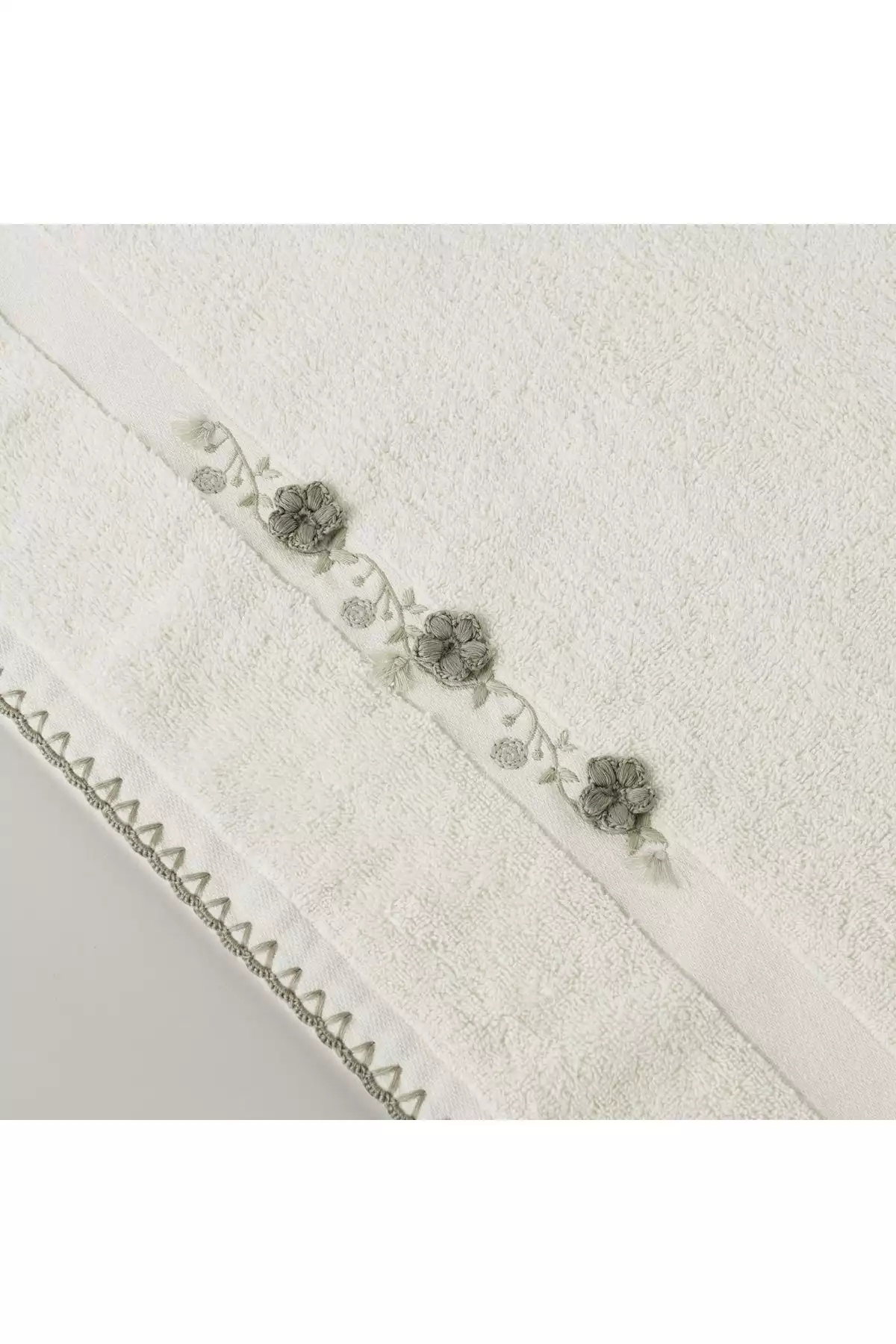 حوله صورت پنبه فیورا شیری 50x85cm برند Linens کد 1748484739