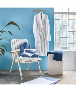 حوله حمام پنبه نرم سفید 85x150cm برند Linens کد 1748484683