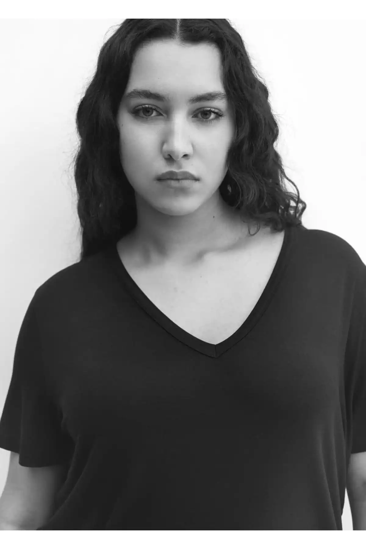 یقه دار هفت تیشرت برند MANGO کد 1750221193