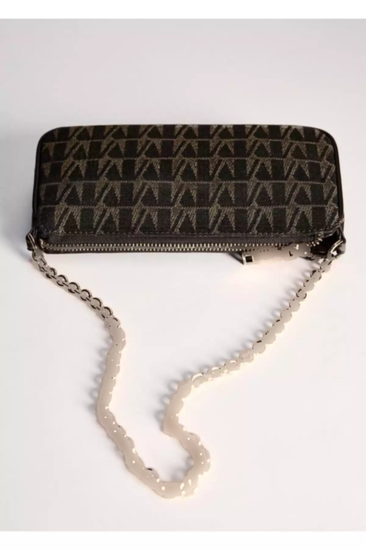 آرم طرح زنجیردار طرحدار کیف برند MANGO کد 1749912742