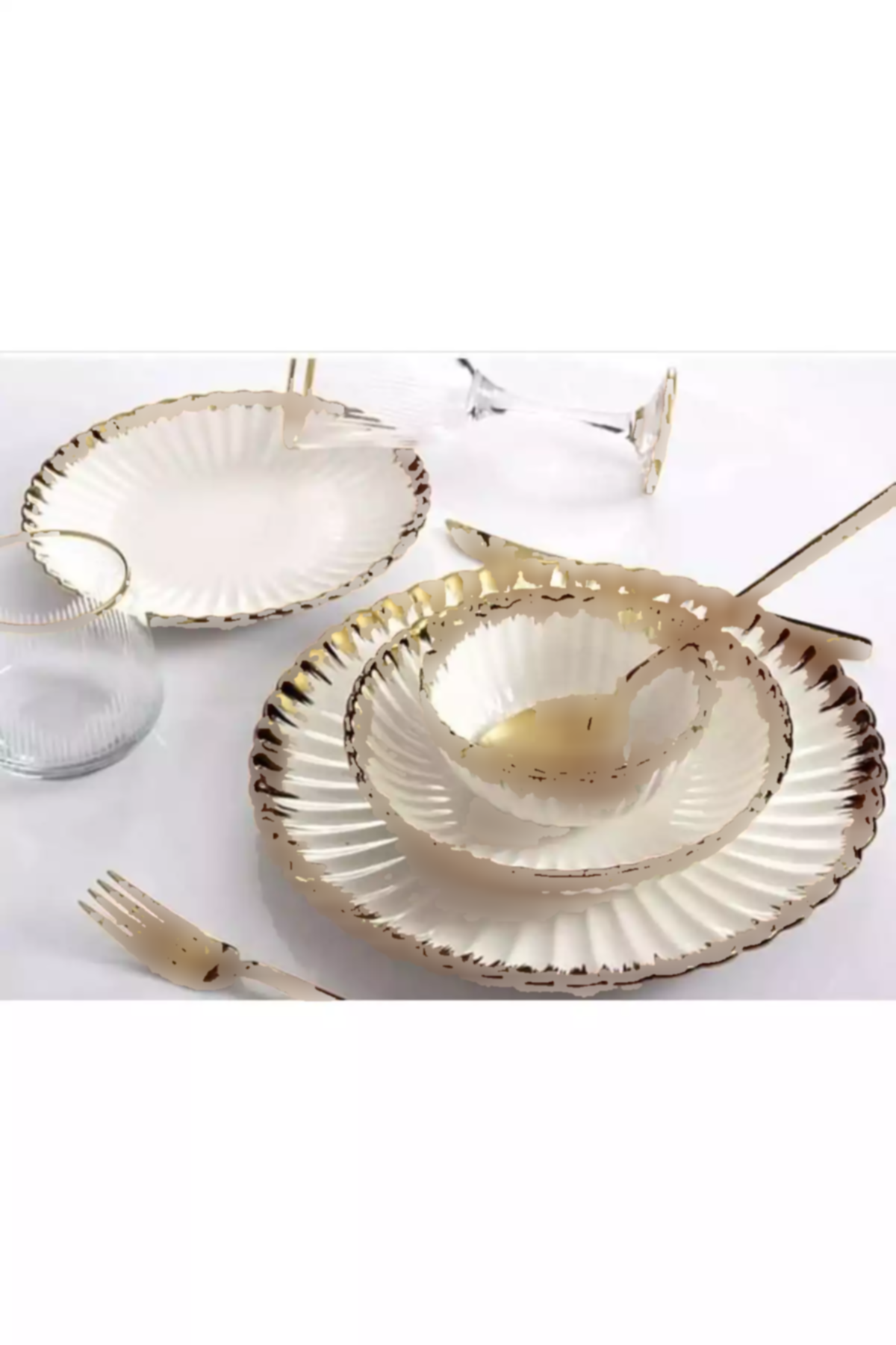 سرویس غذاخوری چینی 6نفره 24تکه papatya طلایی برند decovien کد 1753907587