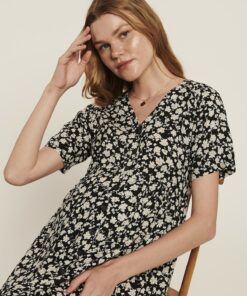 پیراهن مشکی بارداری با یقه V و آستین کوتاه ویژه شیردهی کد 1753850534