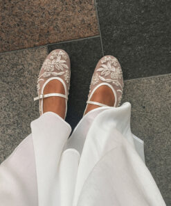 بابت سفیدی با جزئیات دوخت و مروارید کفش لوکس زنانه گرد کد 1753608122