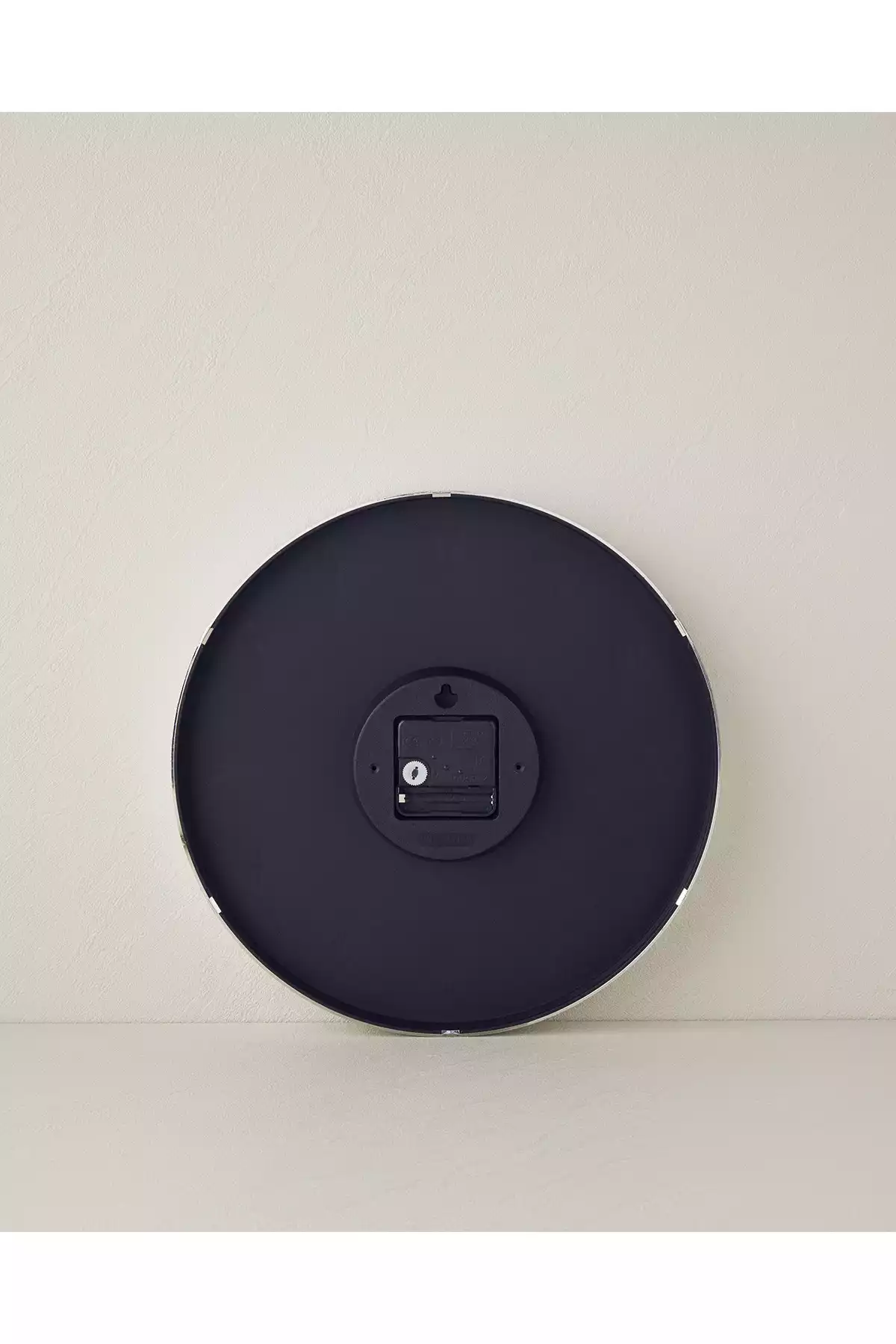 ساعت دیواری پلاستیکی زرشکی 30cm برند English Home کد 1753904473