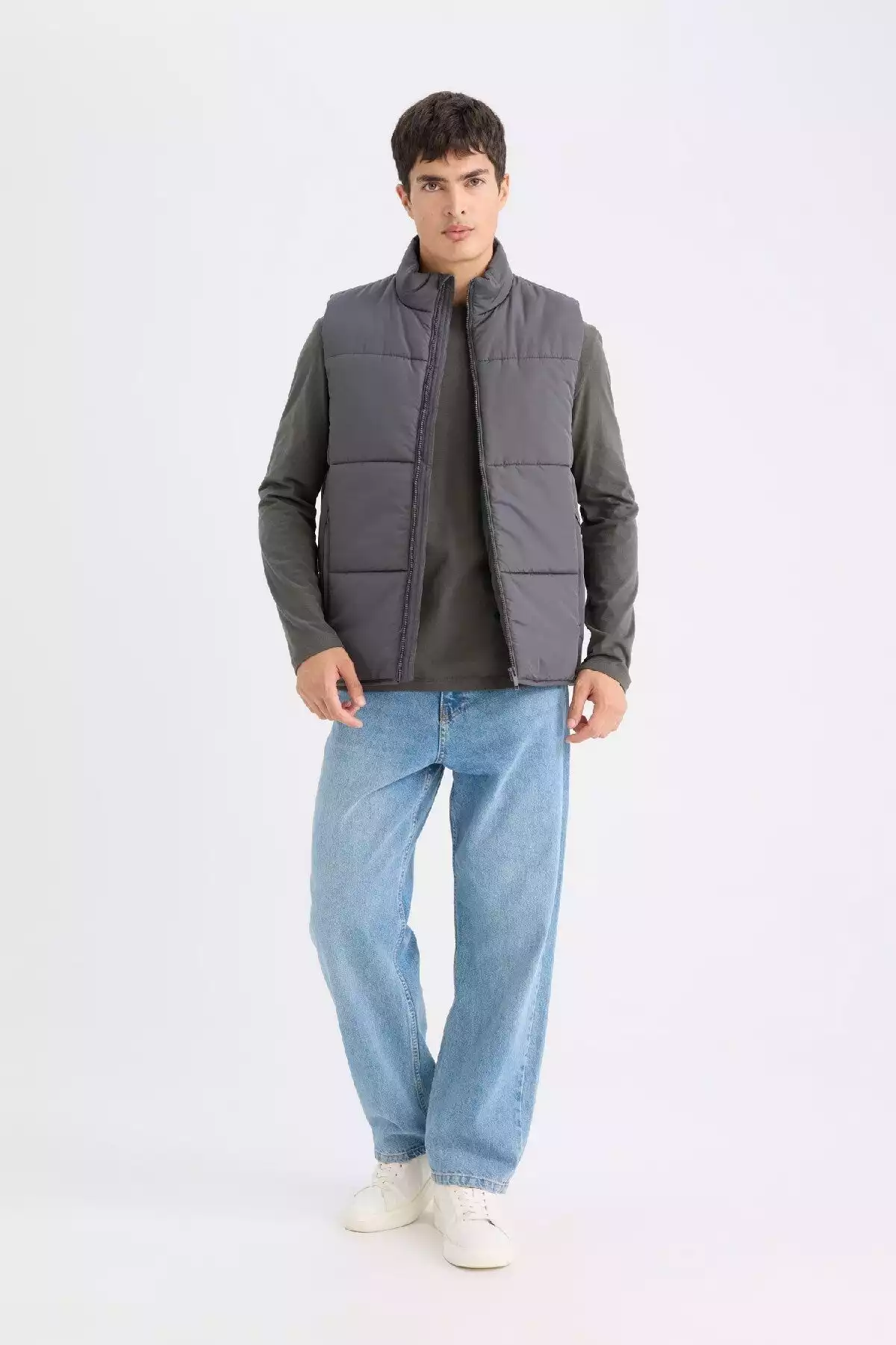 جلیقه متناسب پفدار یقه ایستاده زیپدار برند Defacto کد 1753320072