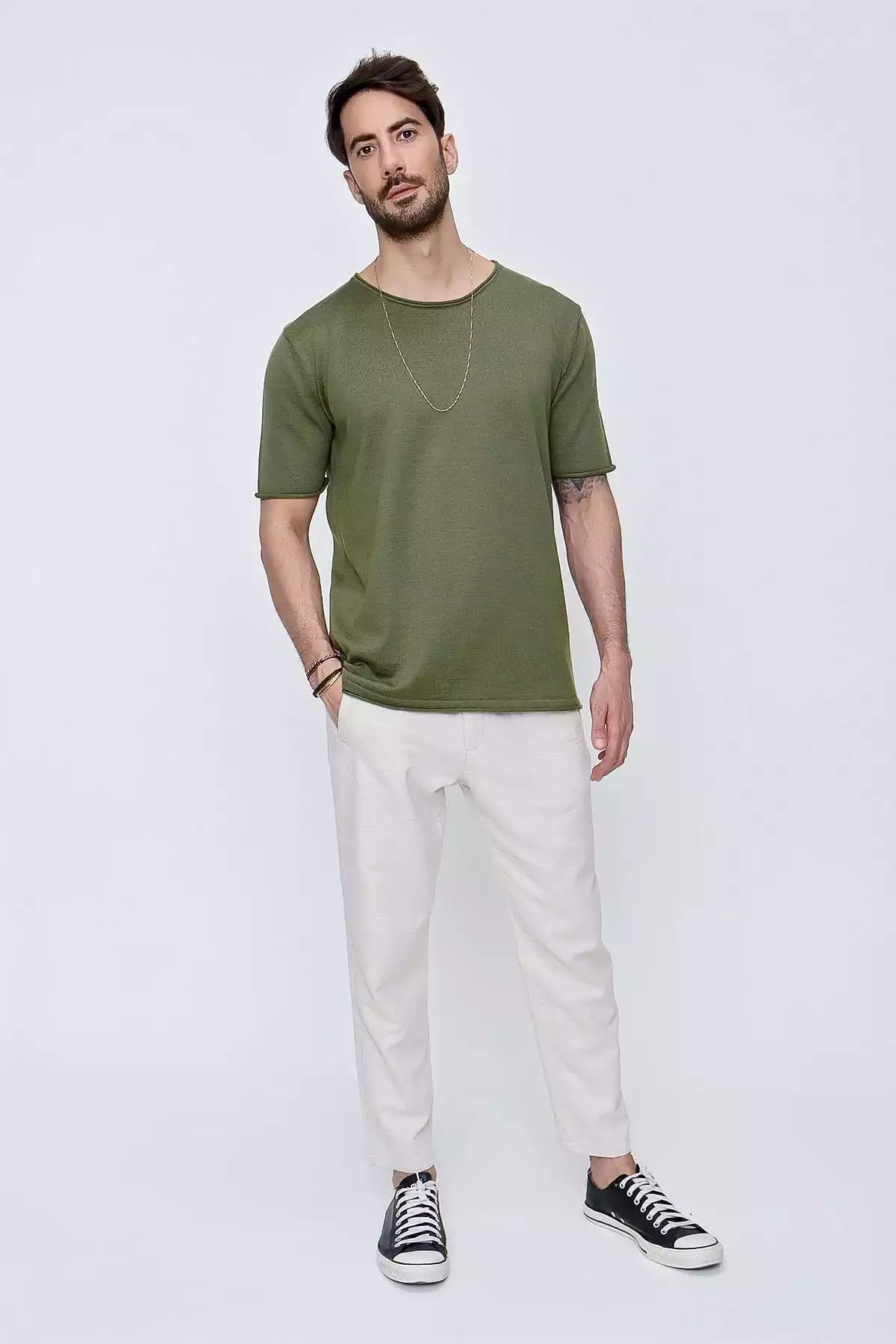 تیشرت بافتنی لخت پنبه ای یقه گرد یشمی مردانه برند CHUBA کد 1753696268