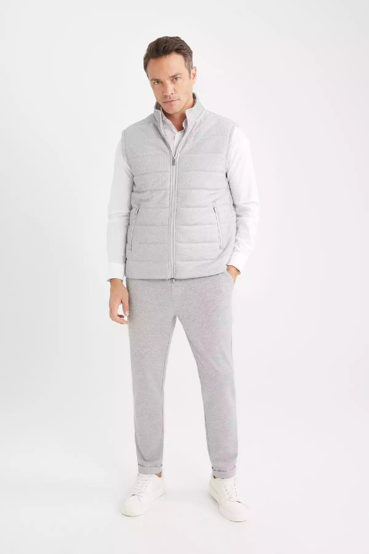 جلیقه برش اسلیم فیت یقه ایستاده زیپدار قالب تنگ برند Defacto کد 1753320135