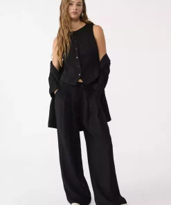 تاپ دکمهدار بافتنی برند Stradivarius کد 1753735273