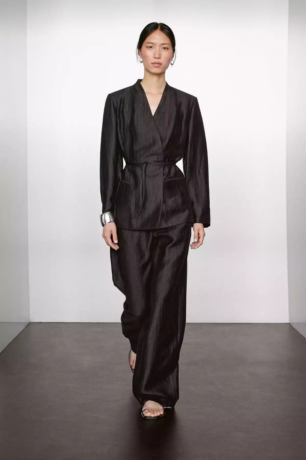 کیمونو کتان بند دار برند Massimo Dutti کد 1752758828