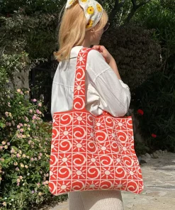 کیف دوشی بافتنی خورشید دستی و طرحدار جاکار زنانه برند CHUBA کد 1753690990
