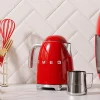 کتری قرمز یکدست سبک برند Smeg کد 1753490465