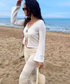 بلوز بافتنی از جلو بسته شدنی سفید استاندارد زنانه برند CHUBA کد 1753696273
