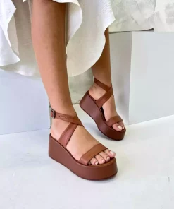 صندل لژدار پوست شتری زنانه برند inizio کد 1753715533