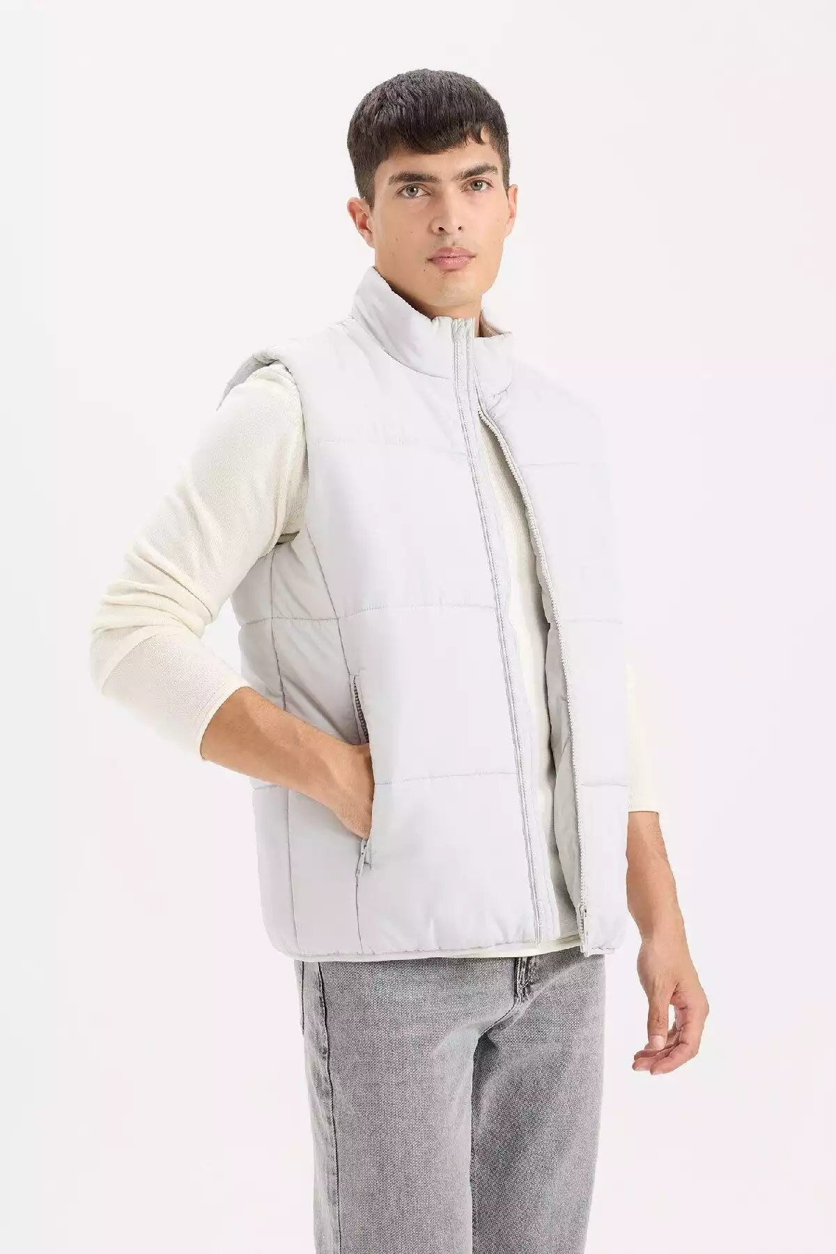 جلیقه متناسب پفدار یقه ایستاده زیپدار برند Defacto کد 1753320132