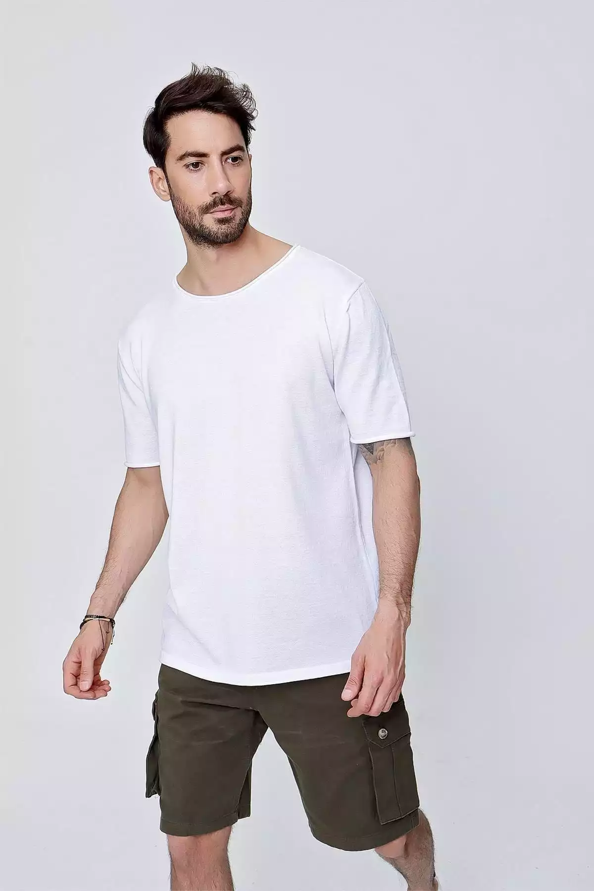 تیشرت بافتنی لخت پنبه ای یقه گرد سفید مردانه برند CHUBA کد 1753698663
