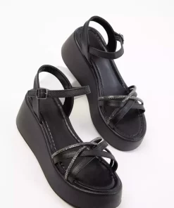 کفش لژ دار زنانه مشکی برند SOHO کد 1753869073