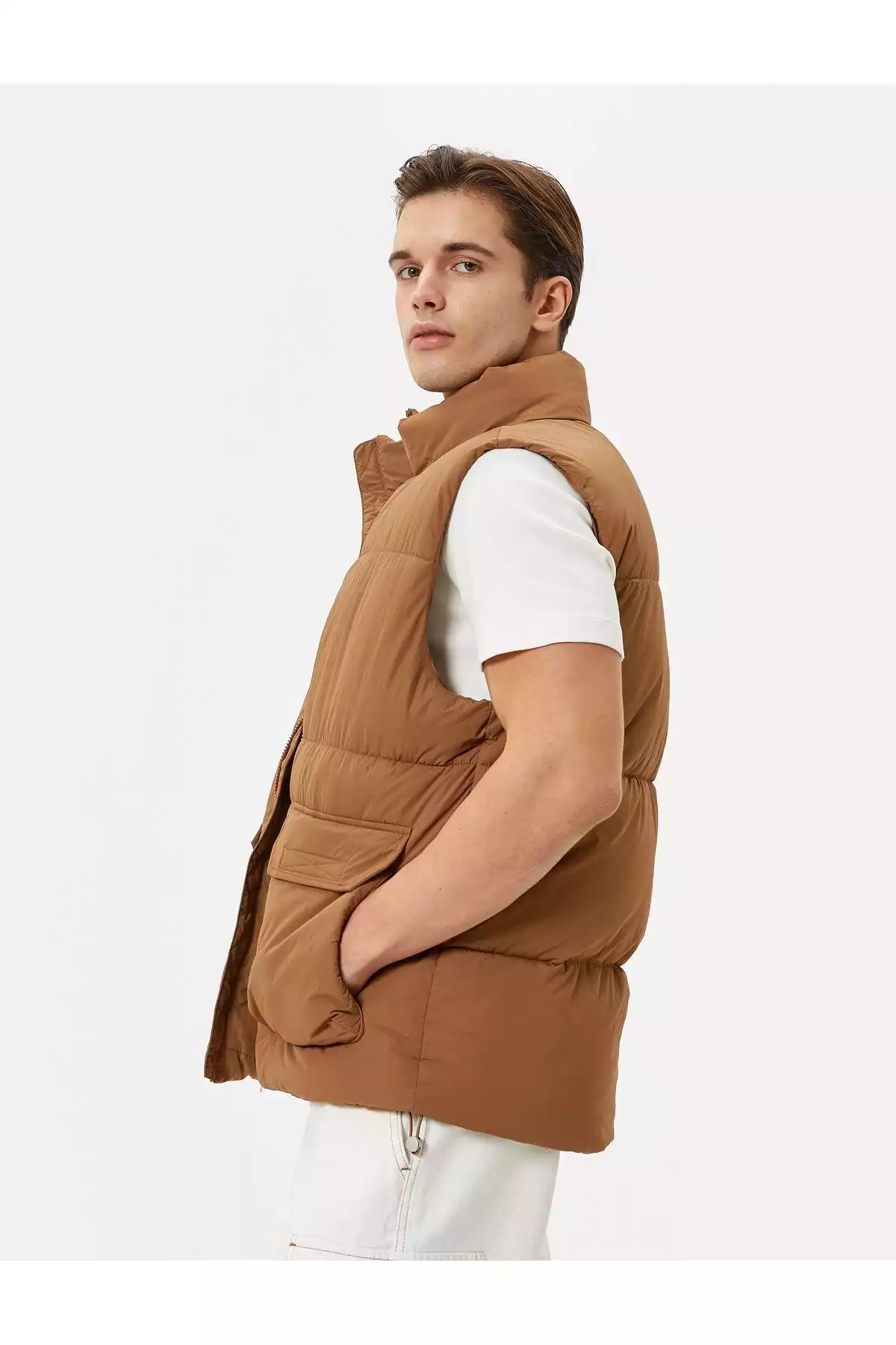 جلیقه طرحدار جیبدار دربدار یقه ایستاده پفدار زیپدار برند Koton کد 1753305783