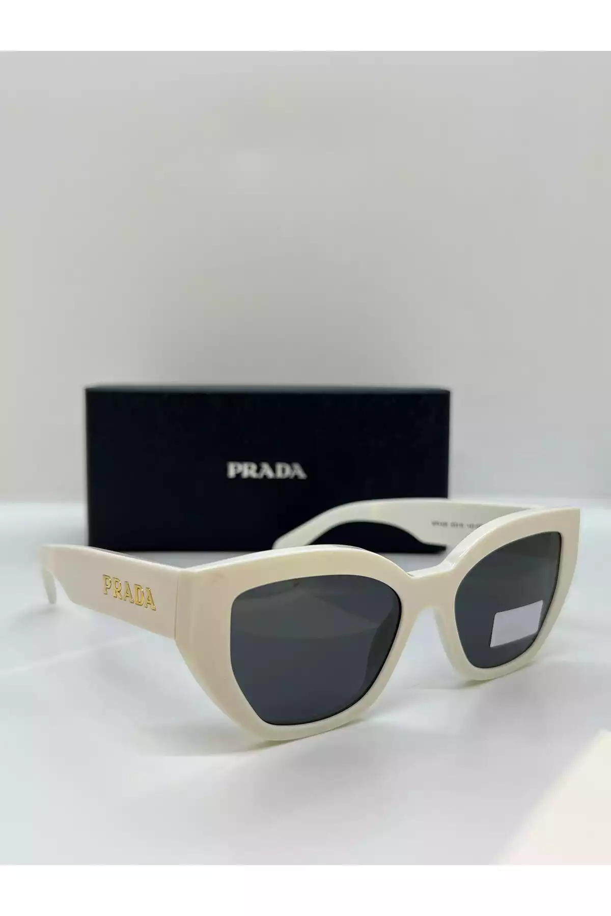 عینک 145زنانه اسپرت برند Prada کد 1753731728