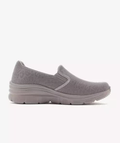 کفش اسپرت بژ nat زنانه برند Skechers کد 1753883530