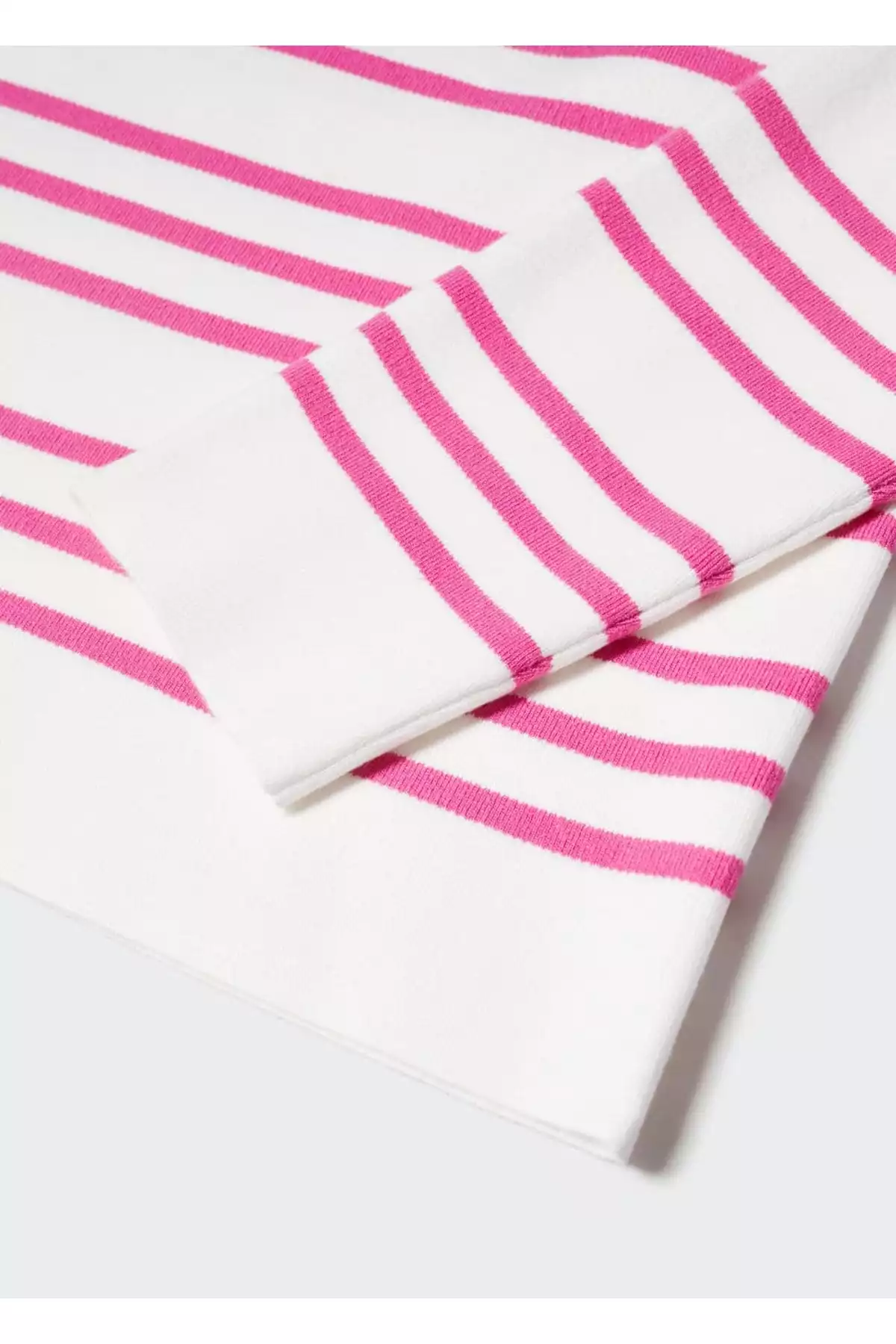 پلیور بافتنی یقه قایقی برند MANGO کد 1753000759