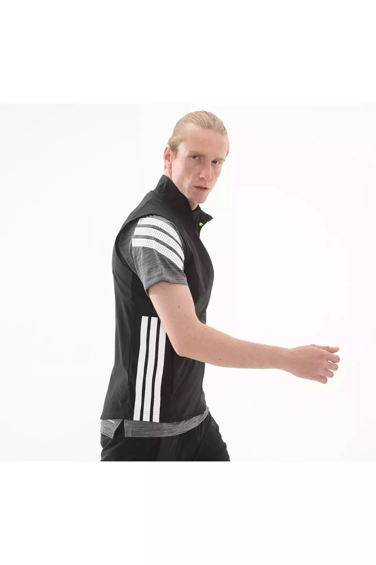 جلیقه مشکی مردانه m برند adidas کد 1753270928