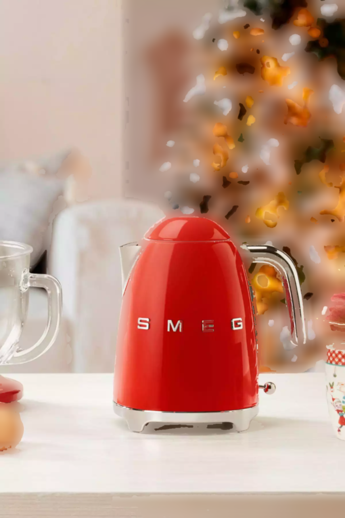 کتری قرمز یکدست سبک برند Smeg کد 1753490465