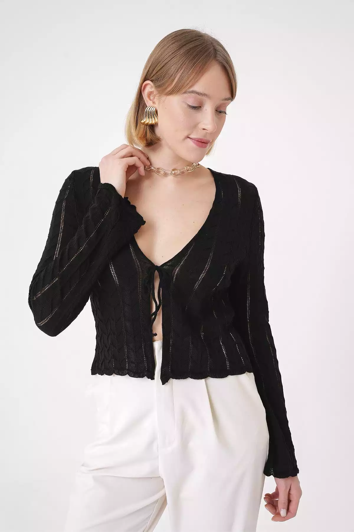 بافتنی طناب گرهدار طرحدار یقه هفت مشکی استاندارد زنانه برند CHUBA کد 1753696267