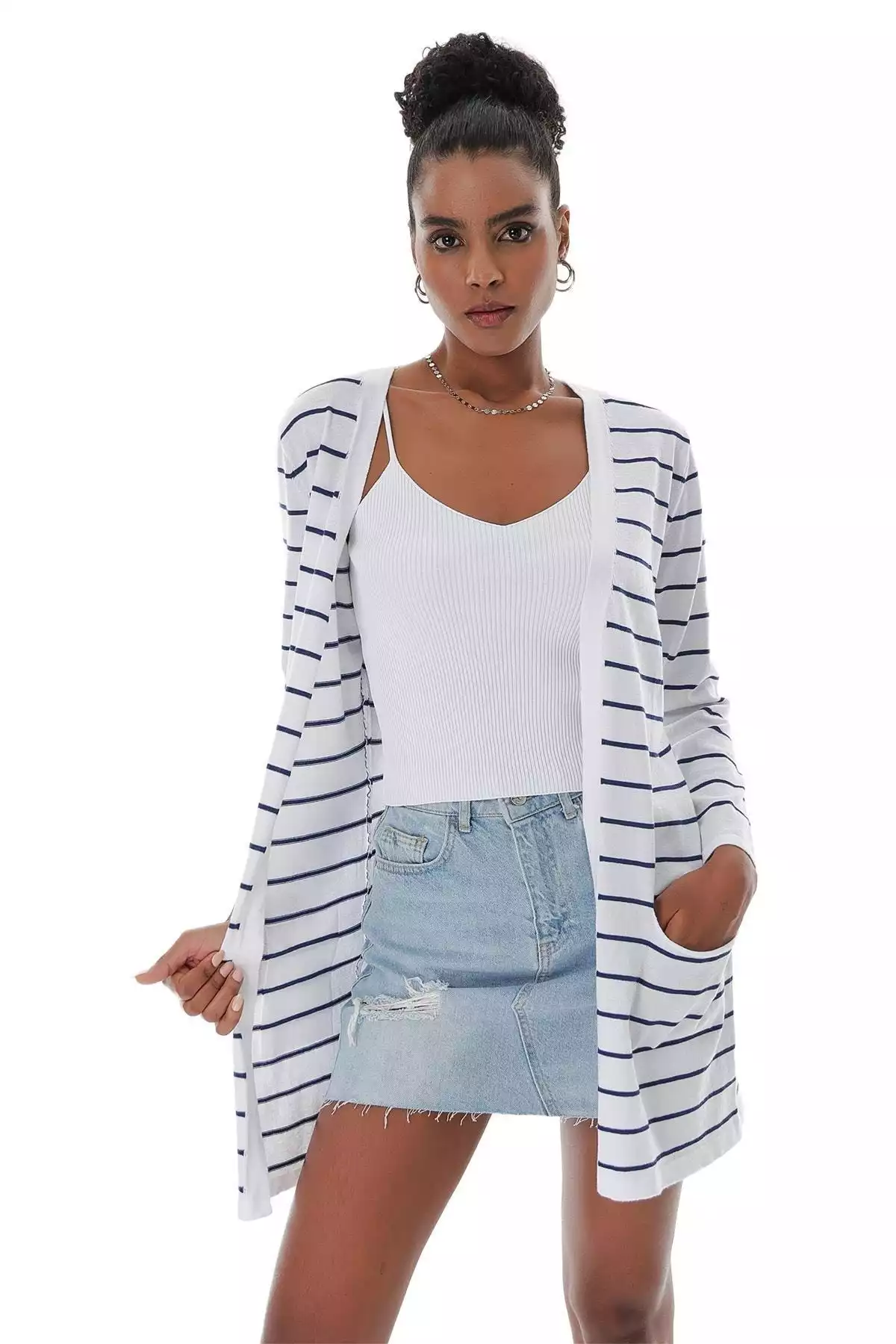 بافتنی پنبه ای طرحدار جیبدار راهراه سفید روشن زنانه برند CHUBA کد 1753698675