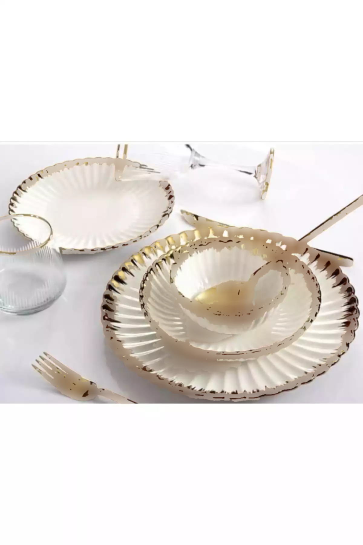 سرویس غذاخوری چینی 6نفره 24تکه papatya طلایی برند decovien کد 1753907587