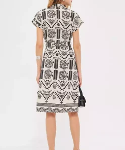 پیراهن کمر به صورت کتان آستین کوتاه کمربند‎دار طرح‎دار سیاه-سفید زنانه برند armonika کد 1753591928