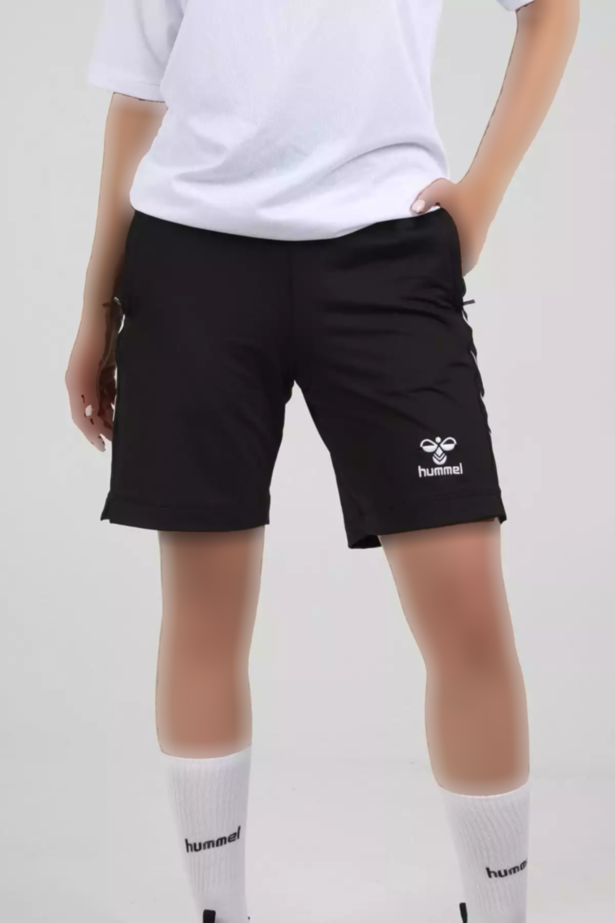 شورت جیب دار رویایی کمپ مشکی برند hummel کد 1753406468