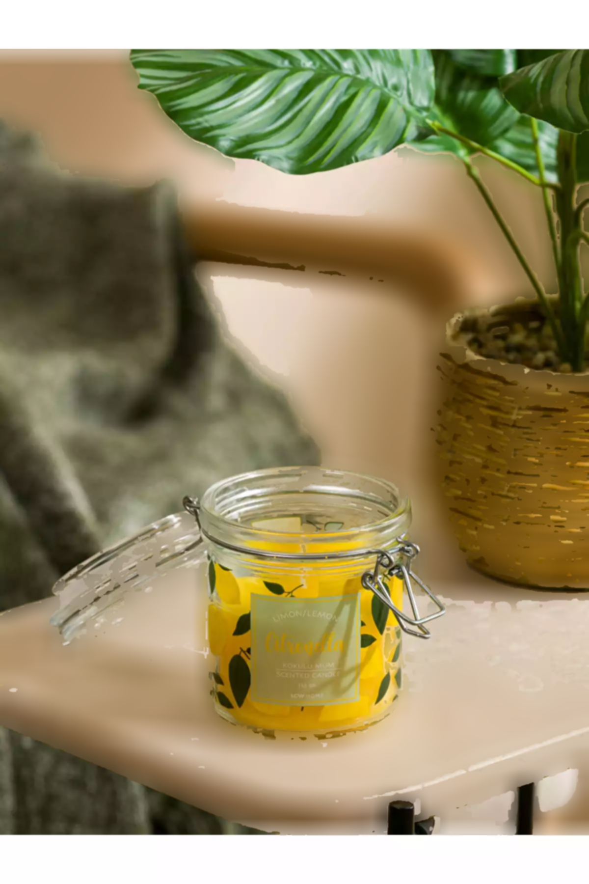 شمع تزئینی معطر خانه لیمویی زرد برند LC Waikiki کد 1754462589