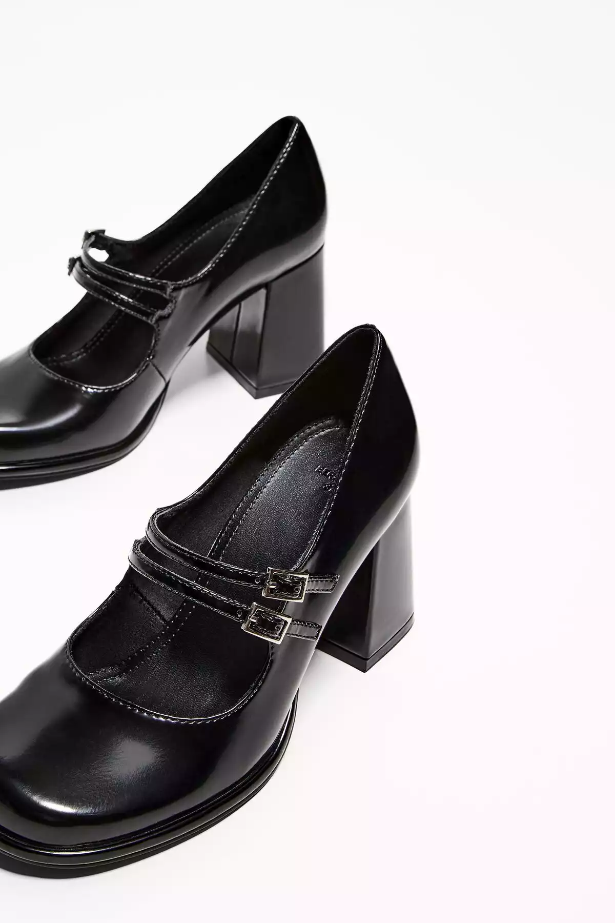 کفش بلوکه پاشنه بلند برند Bershka کد 1754164937