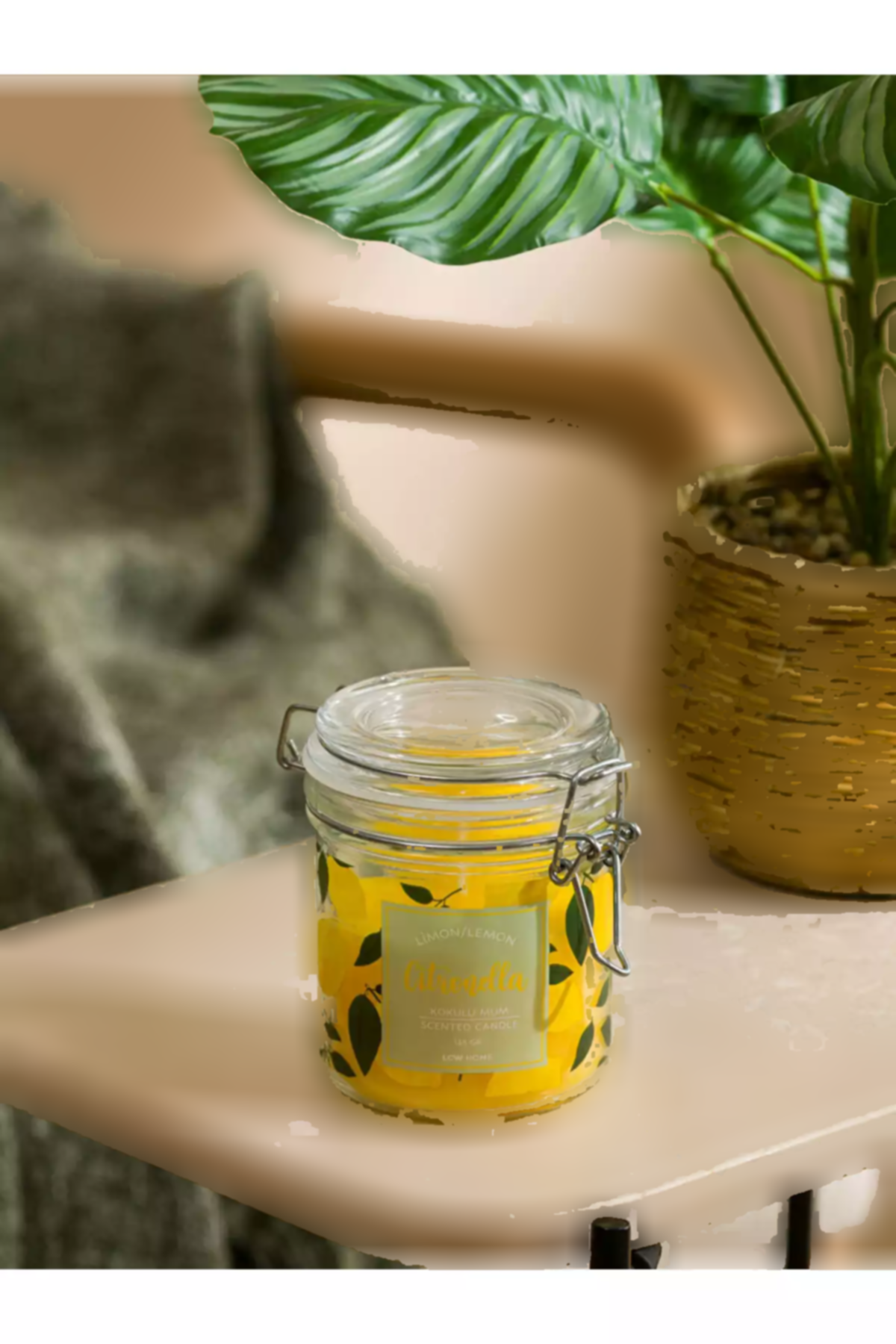 شمع تزئینی معطر خانه لیمویی زرد برند LC Waikiki کد 1754462589