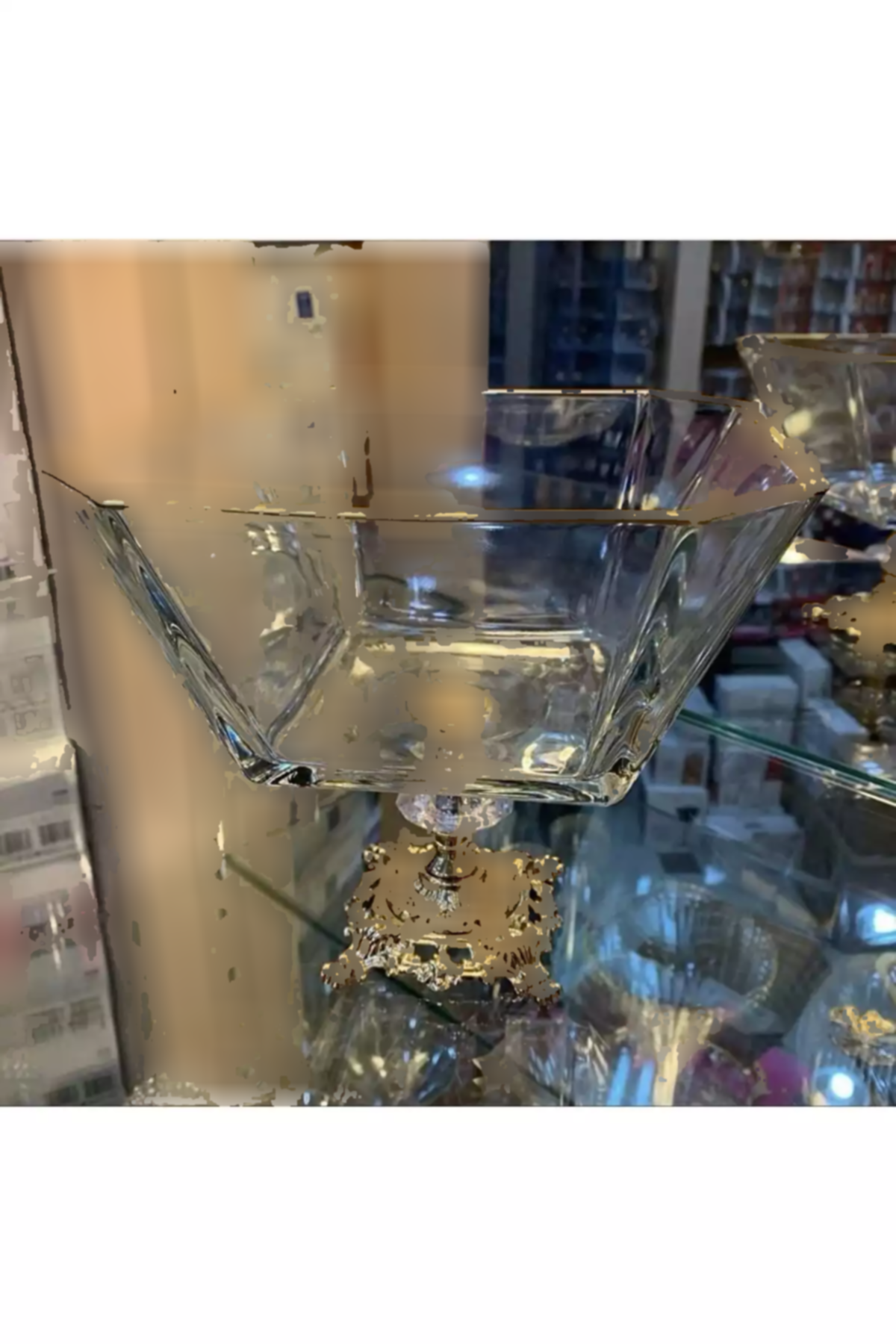 کاسه ی سرویس سالاد بزرگ فلزی طرحدار طلایی پایهدار برند Paşabahçe کد 1758222728