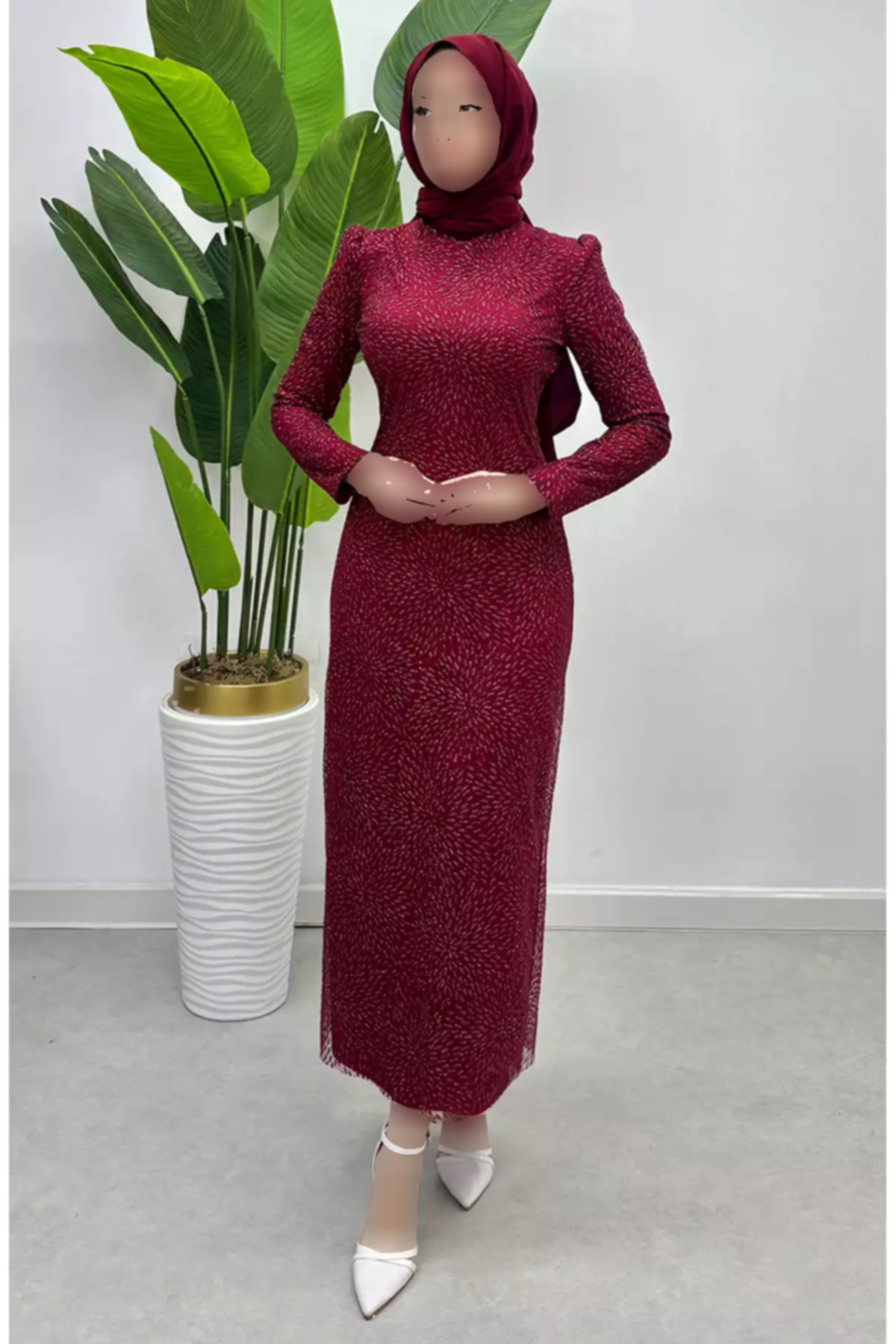 لباس مجلسی توری اکریلیکی زرشکی برند sefamerve کد 1758123124