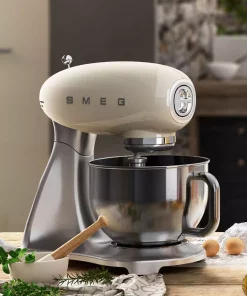 مخلوط کن کرم یکدست سبک برند Smeg کد 1759192468