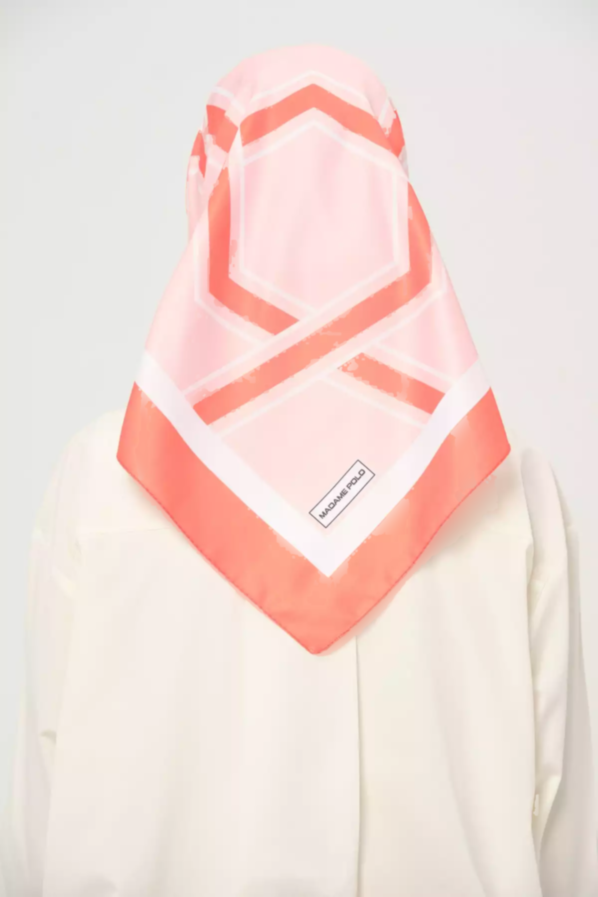 روسری پارچه دیجیتالی تویل چند رنگ 90x90cm برند Madame Polo کد 1757932863