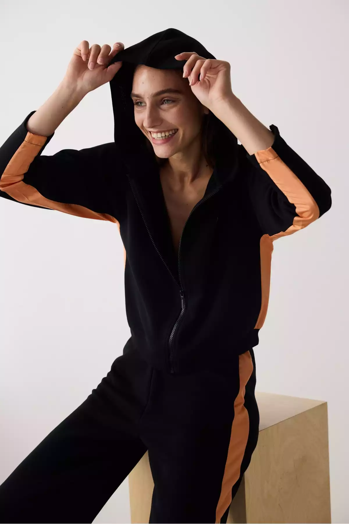 دور کمر بلند پاچه گشاد سعود شلوار مشکی برند Penti کد 1758037268