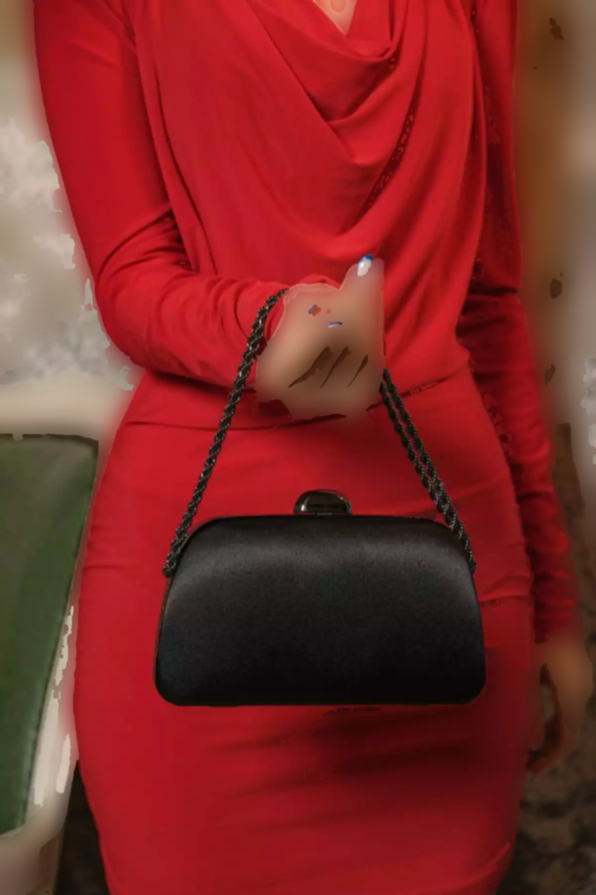 مجلسی شب زنجیردار دوشی ساتن کیف دستی بنددار مشکی برند ROZA CANTA کد 1758390666